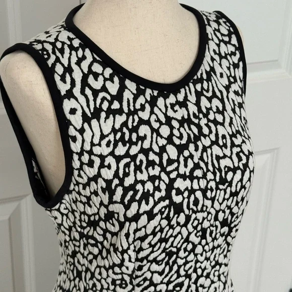 Kate Spade Black and White Animal Print Swing Dress - Picture 4 of 7
